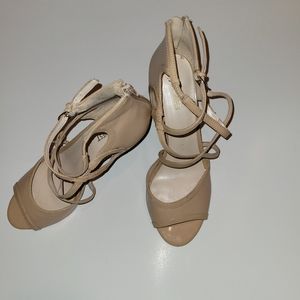 Nine West, Nude Colored Heels with  Front Straps. Size 9M
